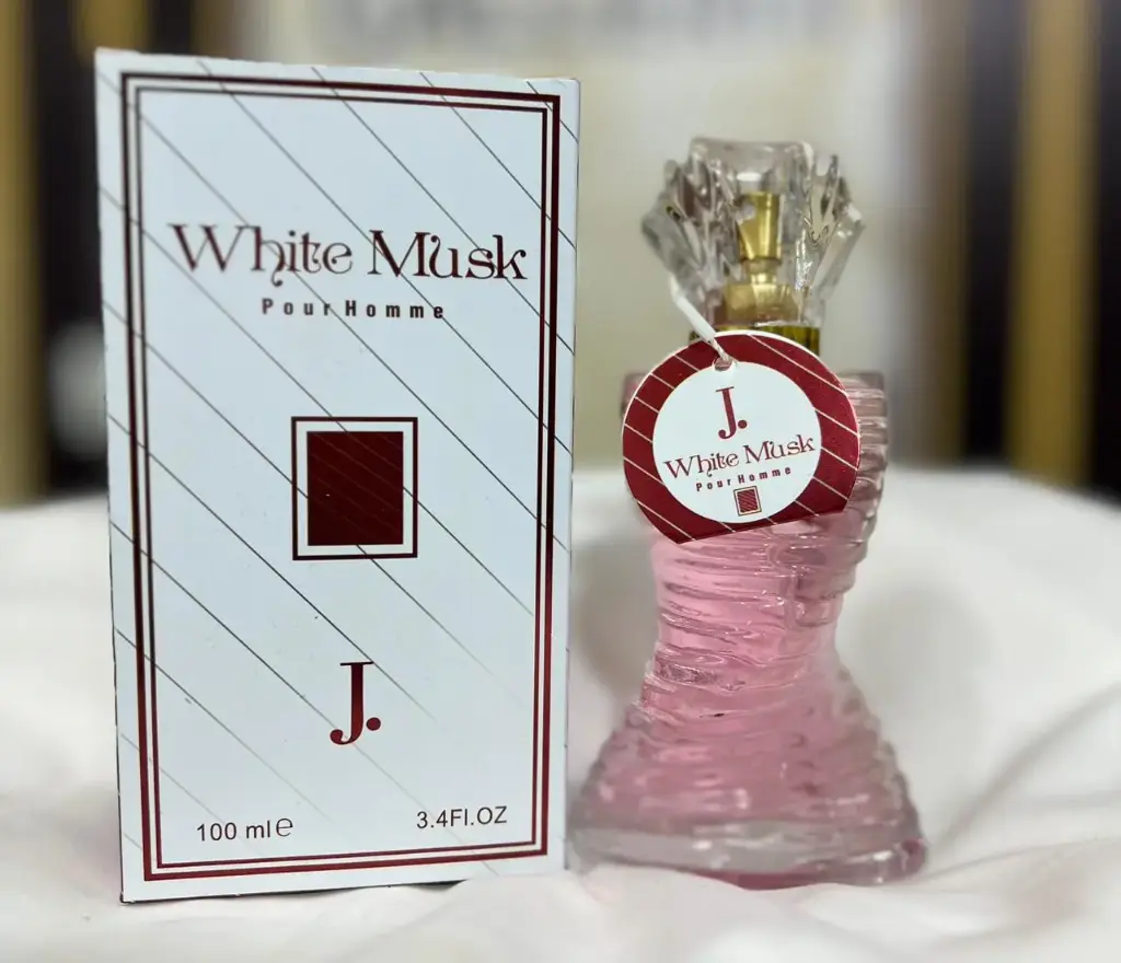 Junaid Jamshed – Iconic Fragrance Experience the timeless charm of Dior Sauvage, a perfect blend of freshness, warmth, and sophistication.  🌿 Fragrance Profile  Fresh & Juicy Calabrian Bergamot Sensual Papua New Guinean Vanilla Smoky Patchouli, Earthy Vetiver, Warm Amber  Long-lasting scent Premium bottle design Perfect for any occasion For Both Male Female