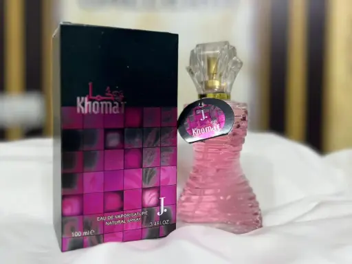 Junaid Jamshed – Iconic Fragrance Experience the timeless charm of Dior Sauvage, a perfect blend of freshness, warmth, and sophistication.  🌿 Fragrance Profile  Fresh & Juicy Calabrian Bergamot Sensual Papua New Guinean Vanilla Smoky Patchouli, Earthy Vetiver, Warm Amber  Long-lasting scent Premium bottle design Perfect for any occasion For Both Male Female